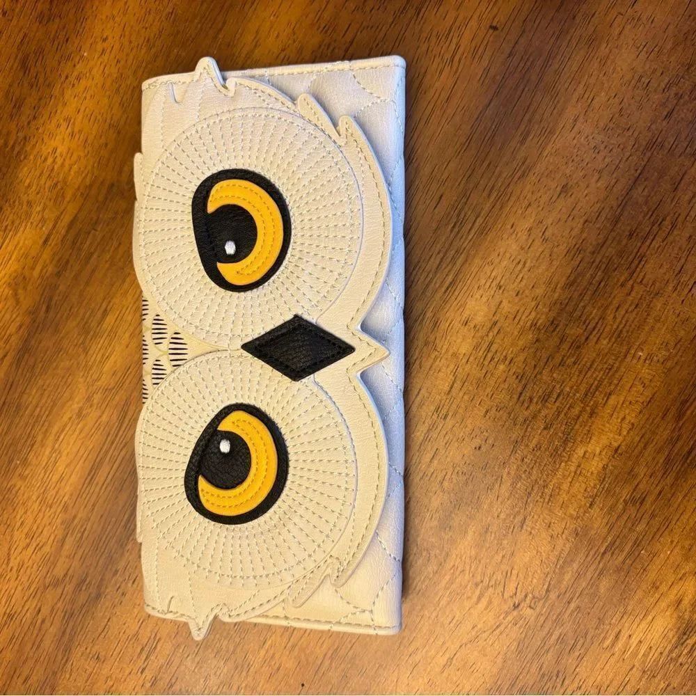 Harry Potter Owl Design White Wallet by loungefly